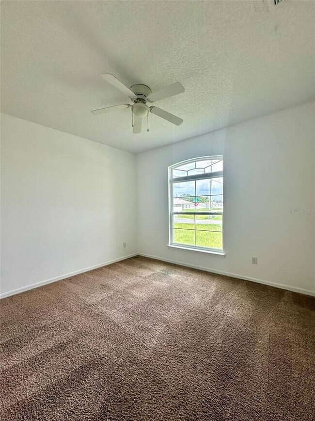 Building Photo - 102 Aurelia Ct