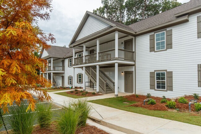 Building Photo - 2 Bedroom/2 Bath Apartment near VSU!!!