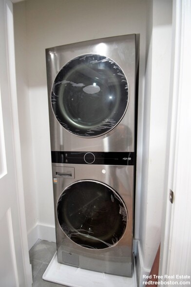 Building Photo - 31 Harvard St