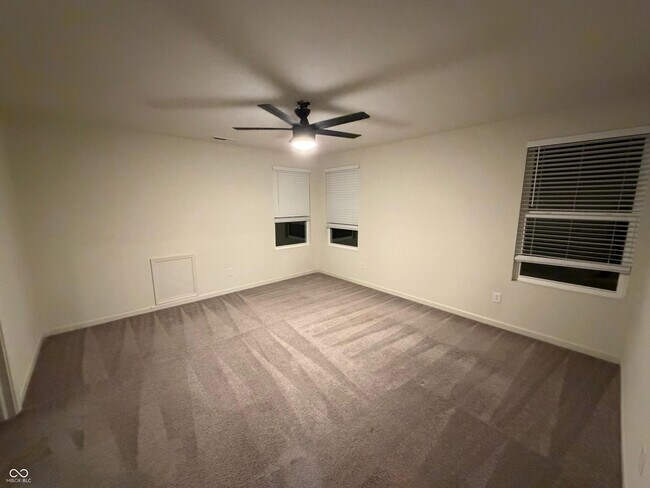 Building Photo - 15545 Westmoor Ave