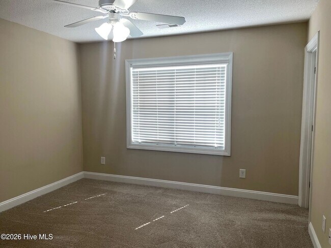 Building Photo - 104 Chandler Dr