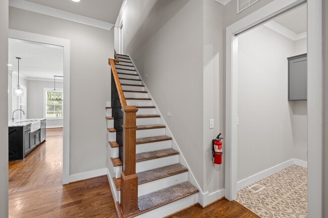 Building Photo - **Luxury 4/4 with Fenced in Yard**