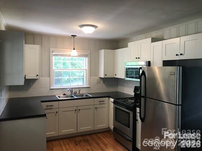 Building Photo - 2309 Lanier Ave