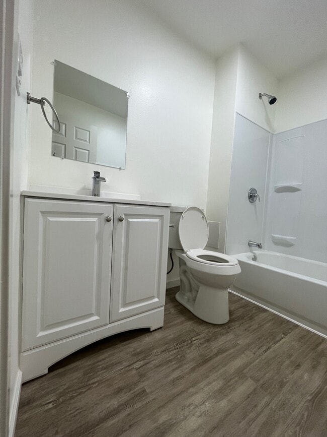 Building Photo - Viewpoint