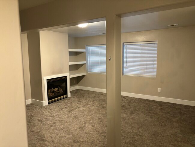 Building Photo - 363 Royal Troon Dr