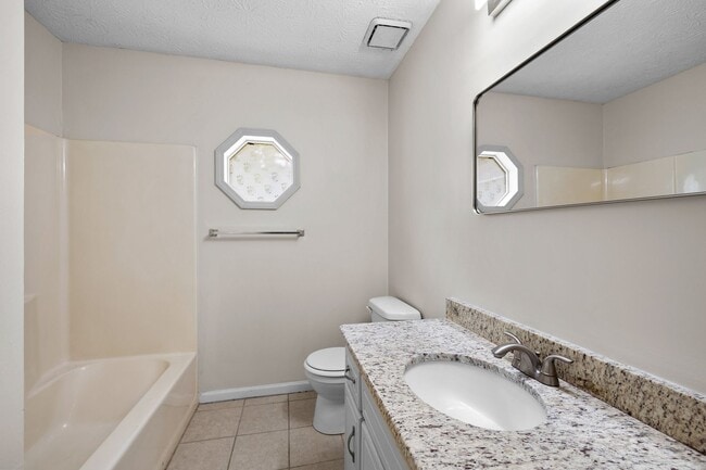 Building Photo - 3 Bedroom Ranch In Starr's Mill on Quiet Street!