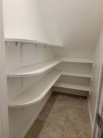 Building Photo - 4725 Redbud Dr