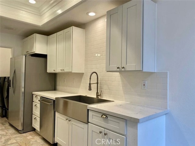 Building Photo - 3284 Barham Blvd