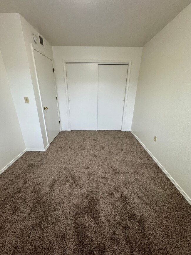 Building Photo - 10873 W Ustick Rd