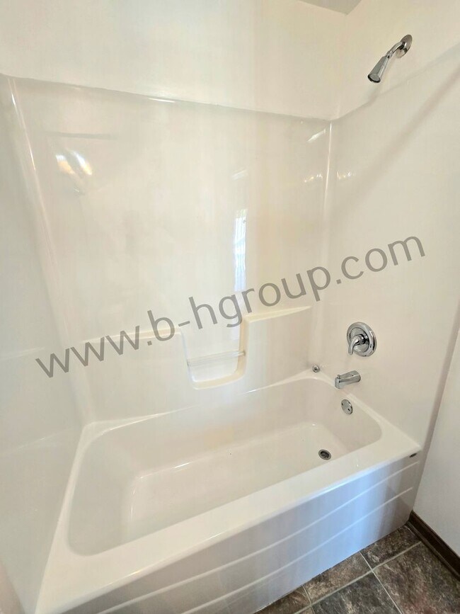 Building Photo - Washer & Dryer Now Provided