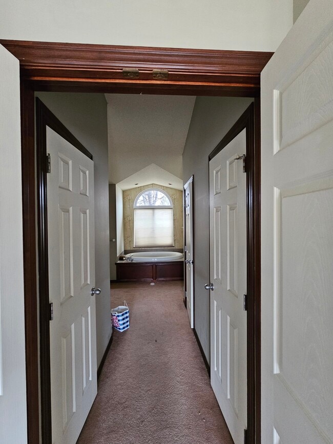 Building Photo - 373 S Grand Mere Ct