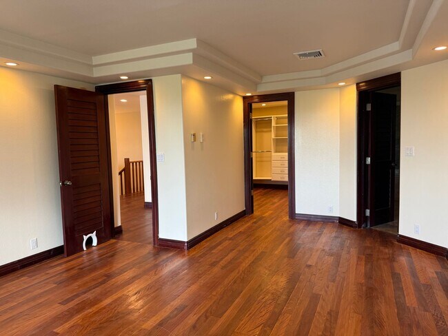 Building Photo - 466 Portlock Rd