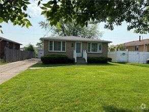Building Photo - 4867 N Bailey Ave
