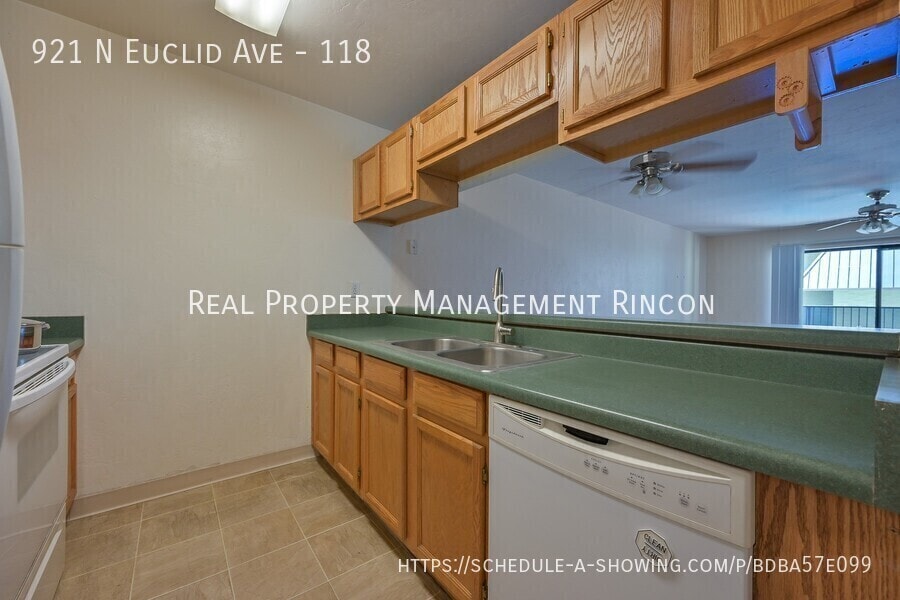 Building Photo - 921 N Euclid Ave