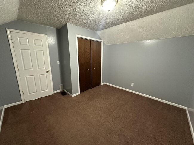 Building Photo - 820 Blake St