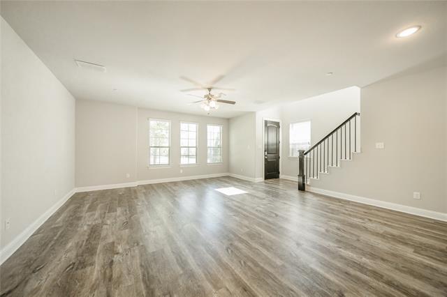 Building Photo - 1024 Foxglove Dr