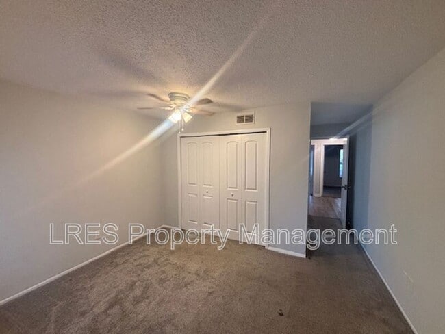 Building Photo - 163 Clear Lake Cir