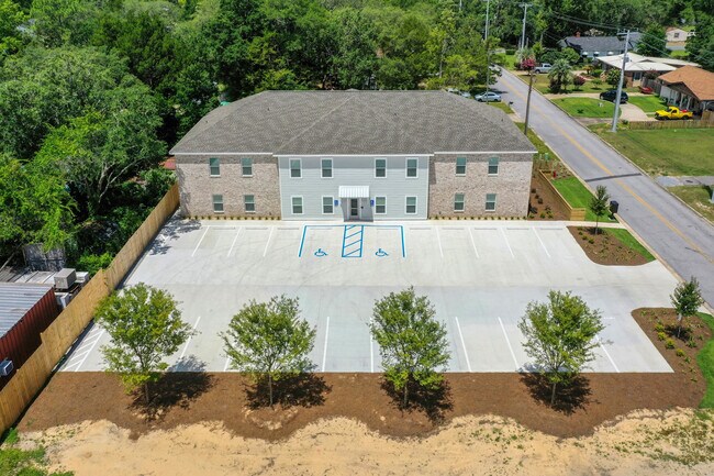 Primary Photo - 305 Okaloosa Ave