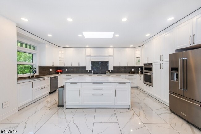 Building Photo - 4 Springwood Terrace