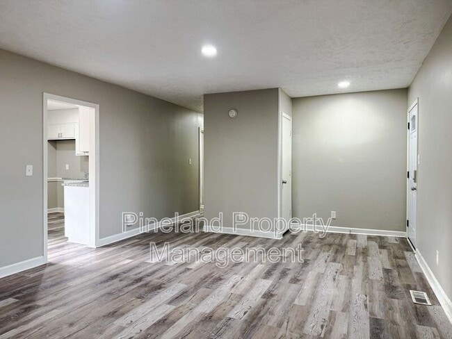 Building Photo - 1213 Strickland Bridge Rd