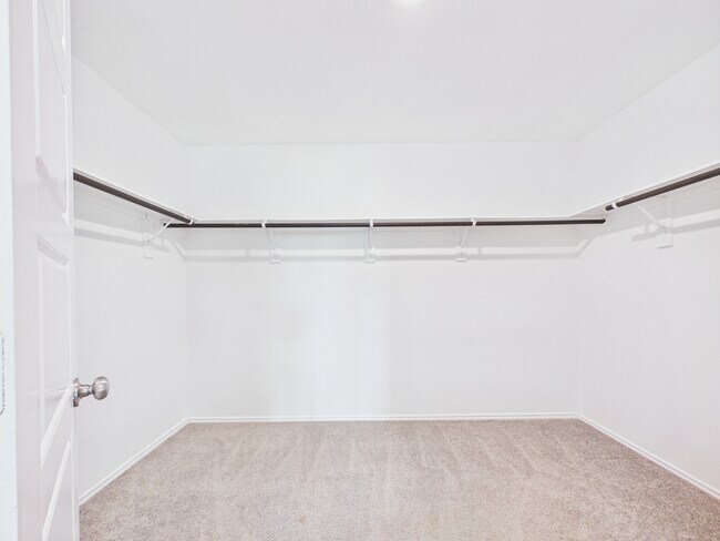 Building Photo - Brisa