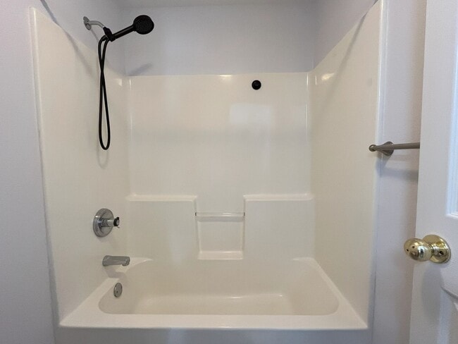 Building Photo - Spacious 4-Bedroom, 2.5-Bathroom Home with...