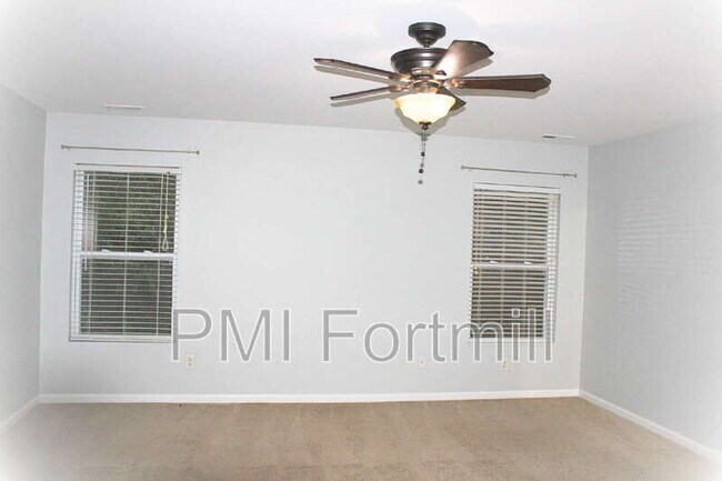 Building Photo - 1147 Spicewood Pines Rd