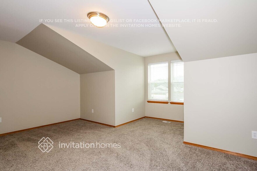 Building Photo - 1411 7th Ave SE