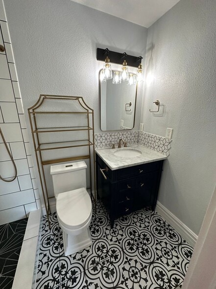 Building Photo - 279 Pheasant Run