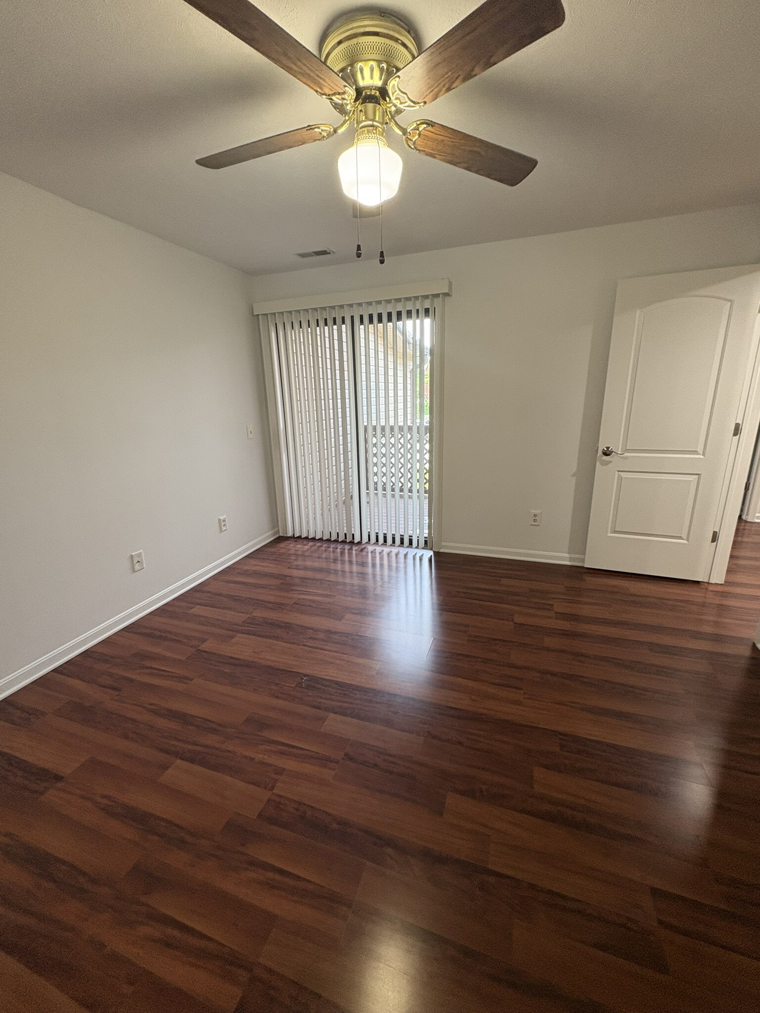 Primary Bedroom - 8615 Scenicview Dr