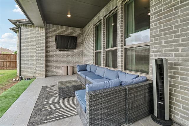 Building Photo - 1329 Stoneleigh Pl