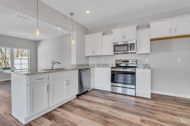 Building Photo - Beautiful NEW 3 Bed 2.5 Bath Townhome in M...