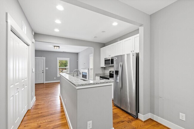 Building Photo - Charming Cape Cod in Tuscaloosa Lakewood!