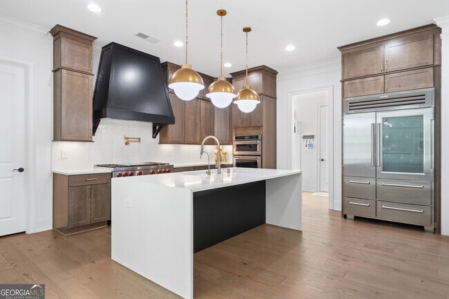 Building Photo - 2045 Kent Ct