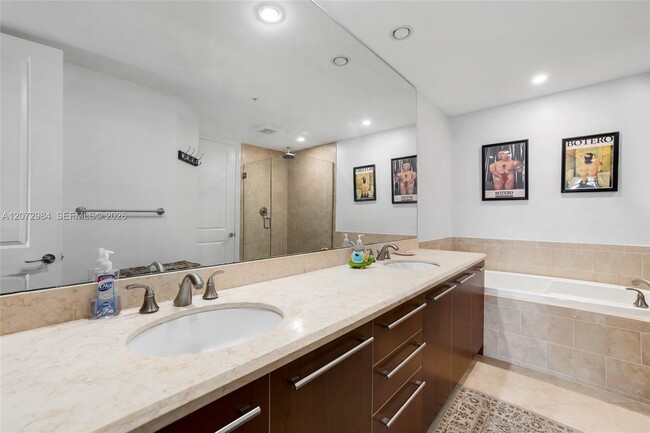 Building Photo - 4445 El Mar Dr