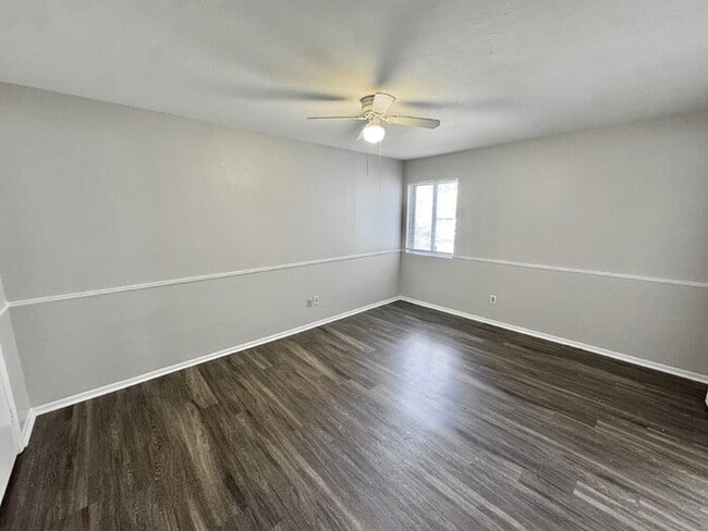 Building Photo - 4579 Buffer Dr