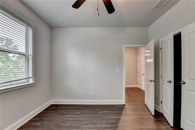 Building Photo - 2017 Yvette Wy