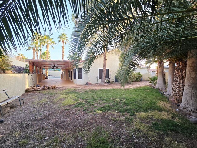 Building Photo - BEAUTIFUL 3BD/2BA WITH MANY UPGRADES!