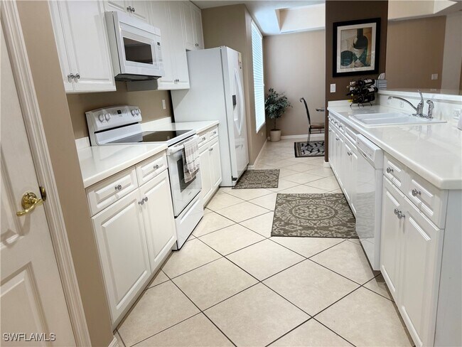 Building Photo - 13041 Sandy Key Bend