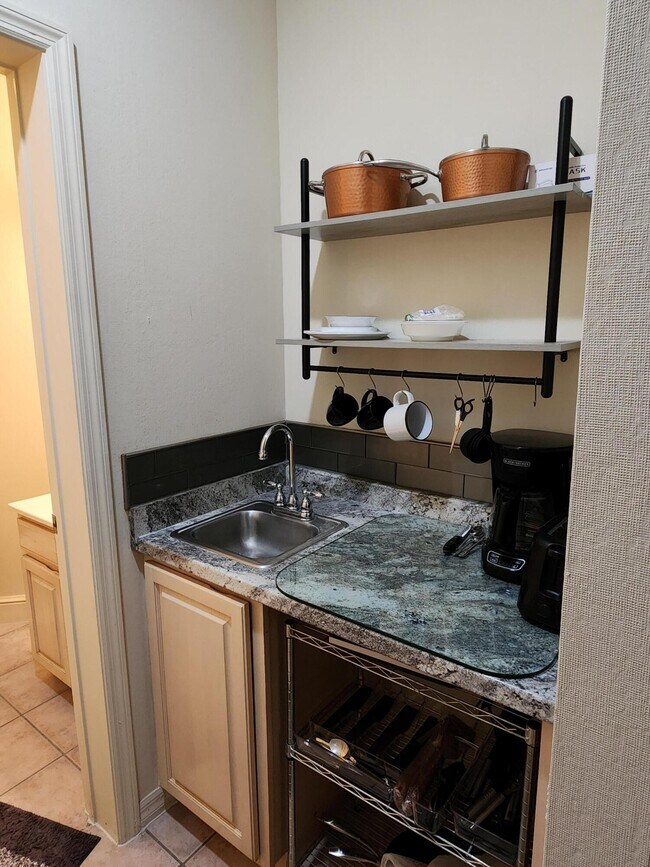 Building Photo - 9861 Perfect Dr