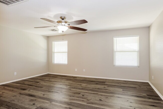 Building Photo - 38021 N Carolina Ave