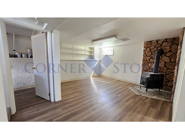 Building Photo - Charming Home with Large Detached Garage!