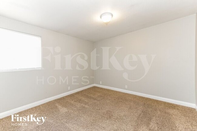 Building Photo - 1692 Capistrano Ave