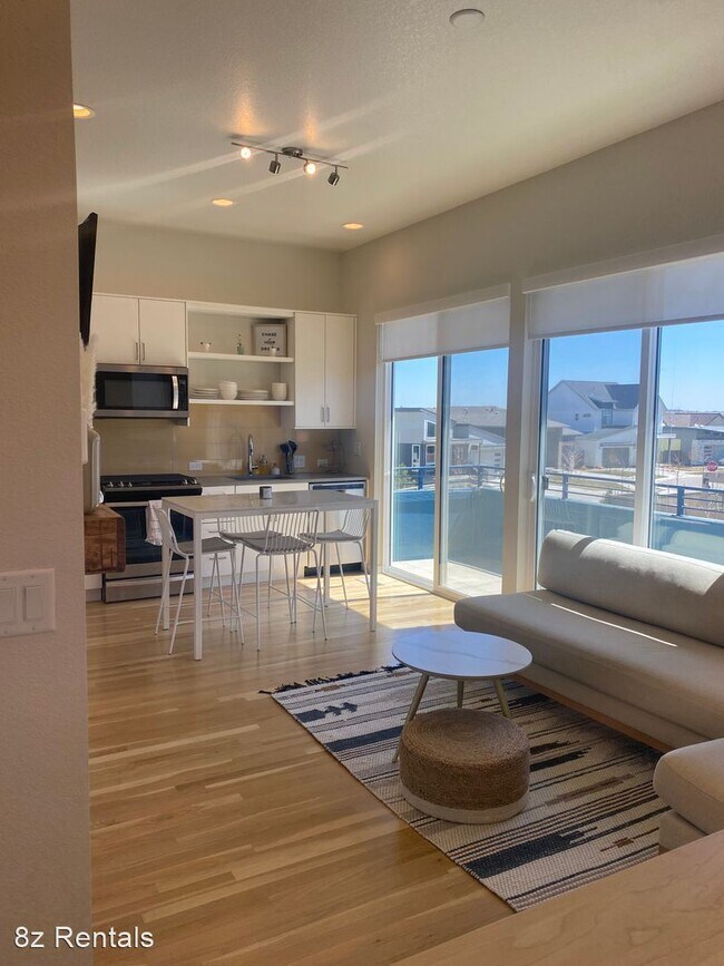 Building Photo - 3 br, 2 bath House - 643 Amelia Ln