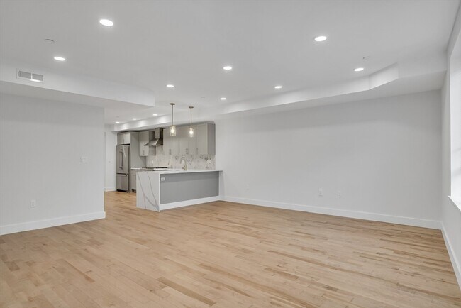 Building Photo - 50 Hichborn St