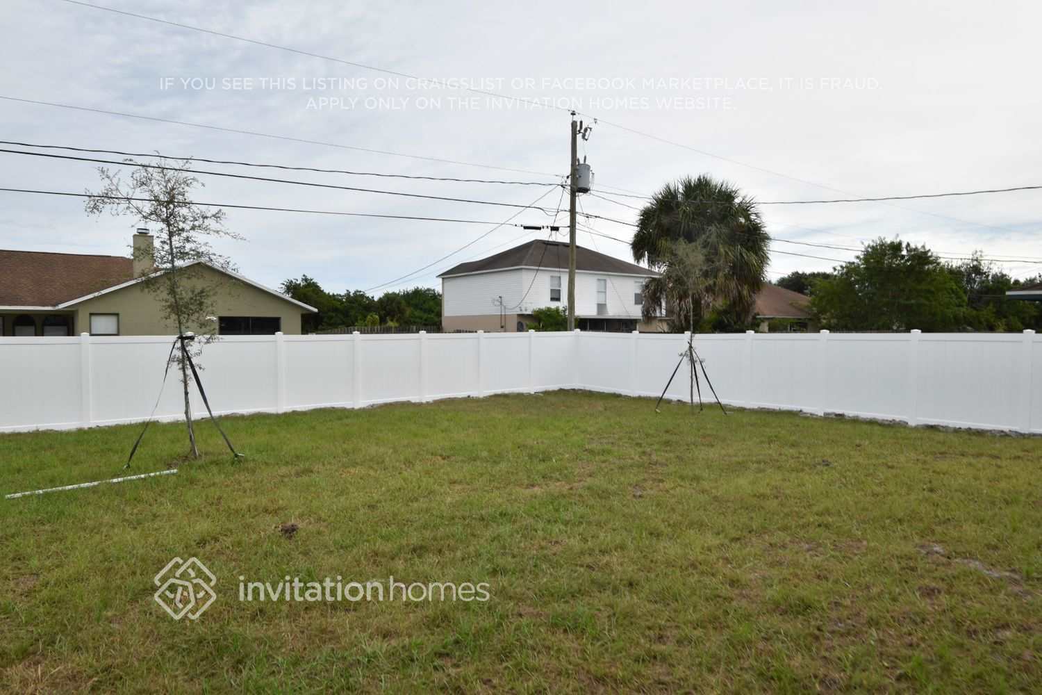 Building Photo - 1725 SW Monterrey Ln