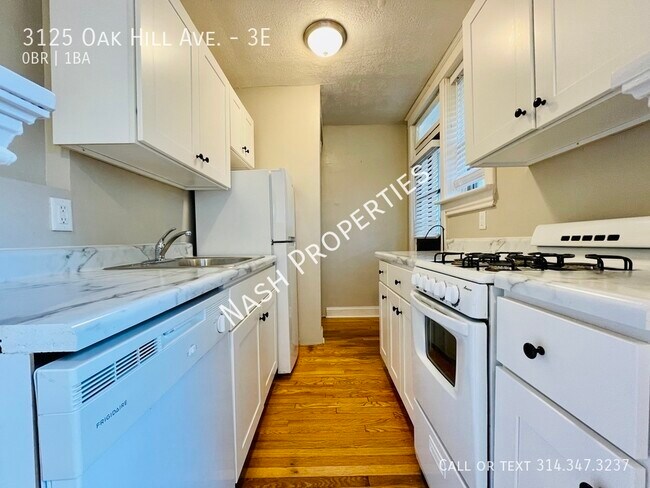Building Photo - 3125 Oak Hill Ave