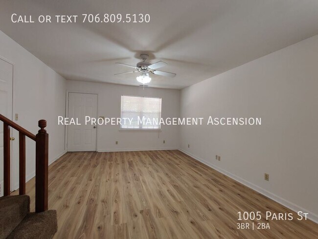 Building Photo - 1005 Paris St