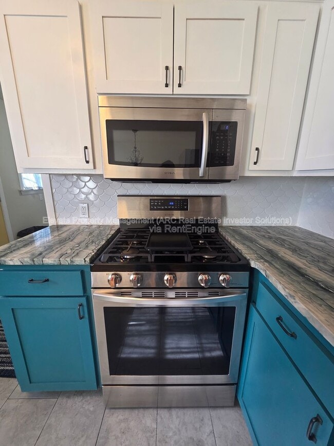 Building Photo - 830 Nebraska St