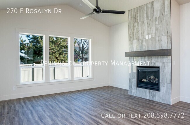 Building Photo - 270 E Rosalyn Dr